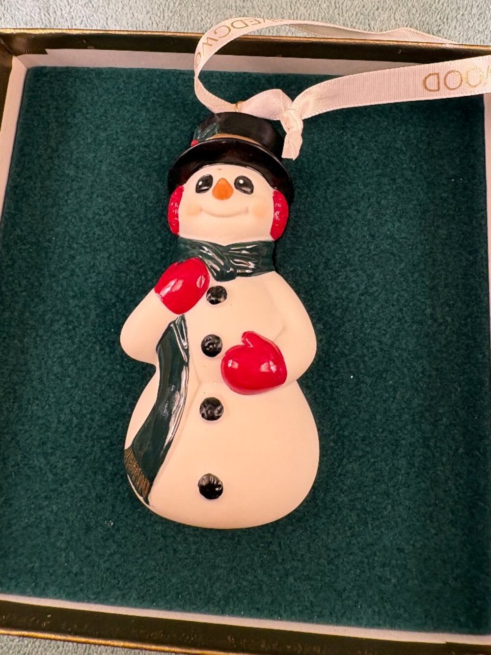 Wedgwood Porcelain Snowman Christmas Ornament Red Mittens Top Hat Boxed 5-00121-
